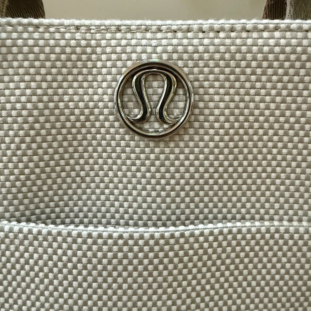 NWOT Lululemon Two-Tone Canvas Mini Tote Bag 4.5L - Picture 10 of 10